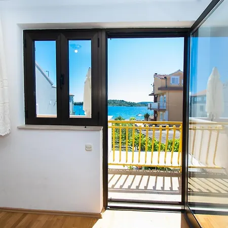 Goran Near The Srima