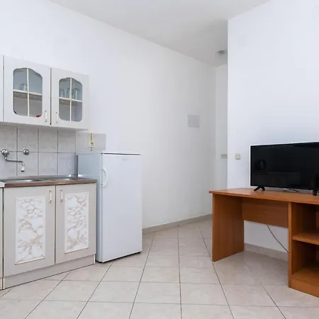 Goran Near The * Srima