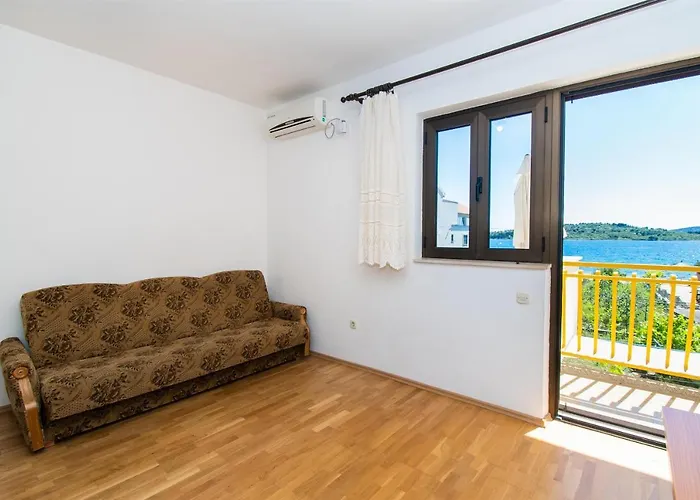 Goran Near The Appartement *