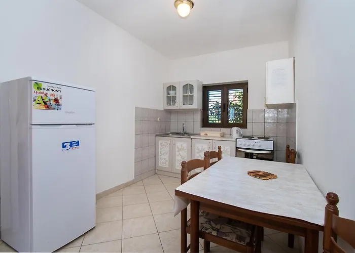 Appartement Goran Near The