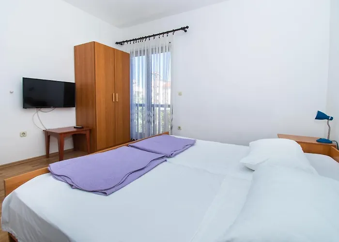 Goran Near The * Srima