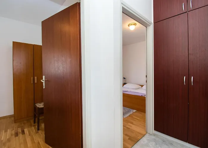 Goran Near The Lejlighed