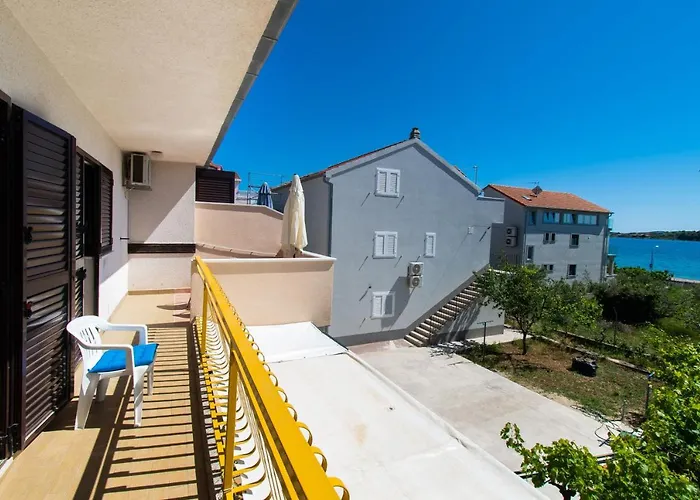 Appartement Goran Near The *