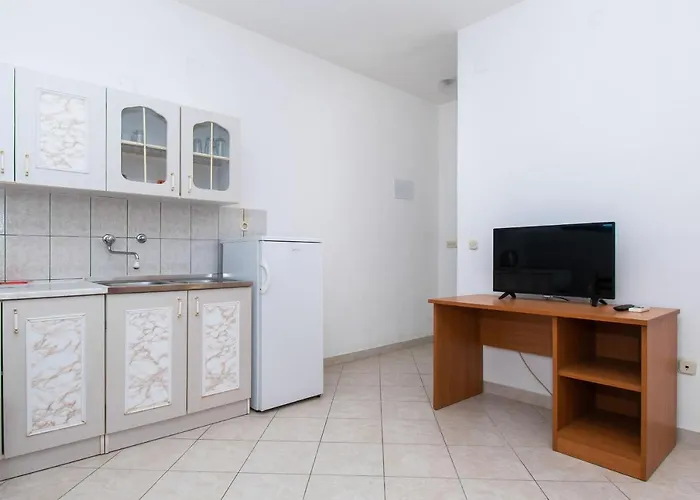 Goran Near The * Srima