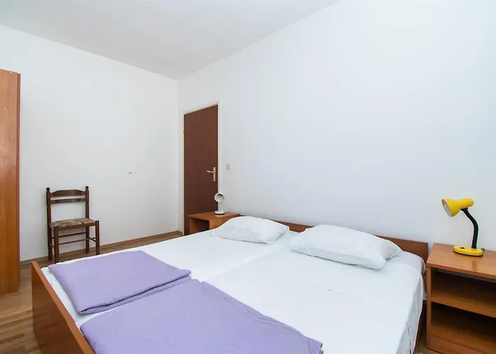 Appartement Goran Near The *