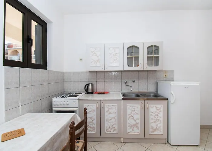 Appartement Goran Near The *