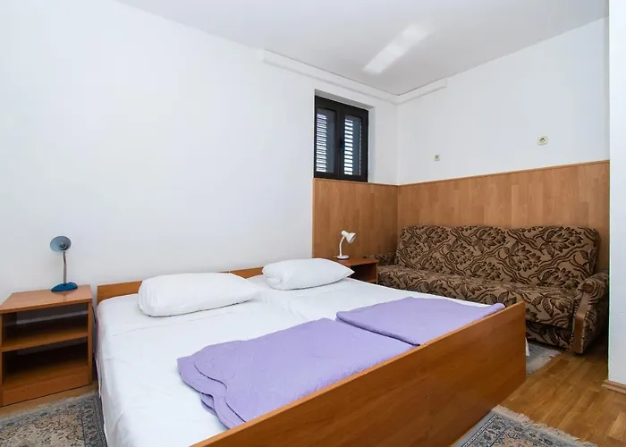 Appartement Goran Near The *